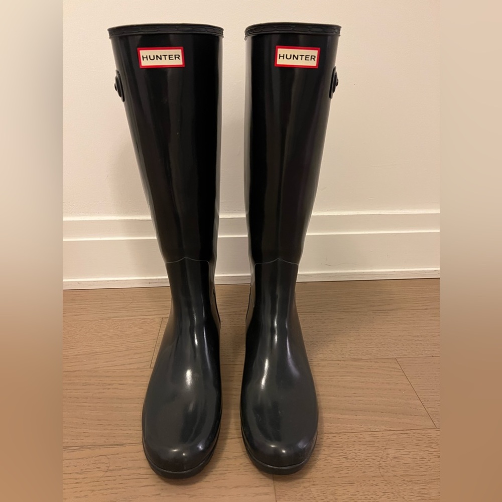 Navy HUNTER rain boots